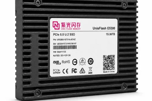 紫光闪存 PCIe Gen5 企业级固态硬盘 E5300 发布：国产主控，14GB/s 顺序性能